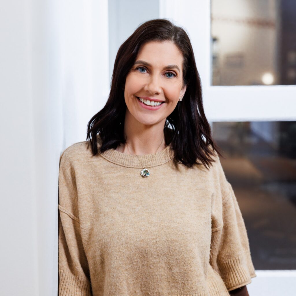 Chelsea_square_LRes_028_Headway_ShentonPark_260910_StaffPortraits_Retouched (1)